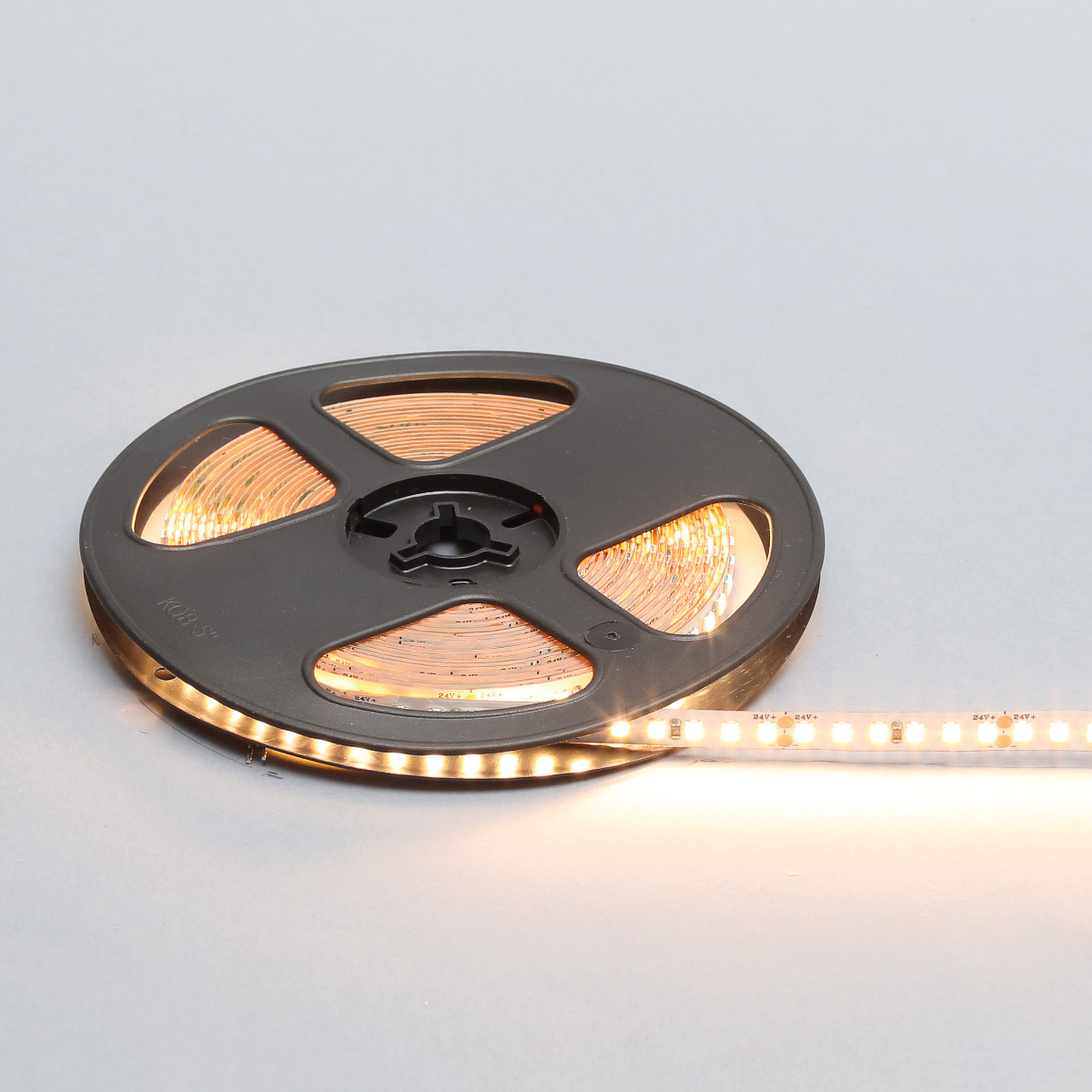 Лента светодиодная SMD2835, 168 LED/м, 17,3Вт/м, 24В, CRI80, 2000-2300Лм./м 5000х8 мм, IP20, 3000-3500К (теплый белый)