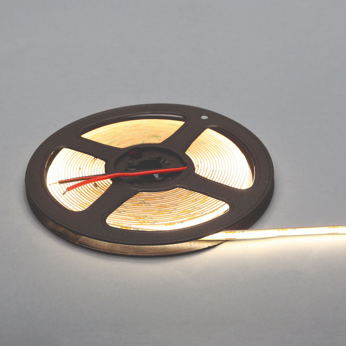 Лента светодиодная COB, 480 LED/м, 9Вт/м, 12В, 800-900Лм/м 5000х5 мм, IP20, 4000-4500К (нейтральный белый)