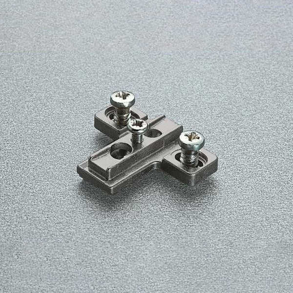Ответная планка традиционной H=9 c евровинтом, крестообразная, отделка титаниум